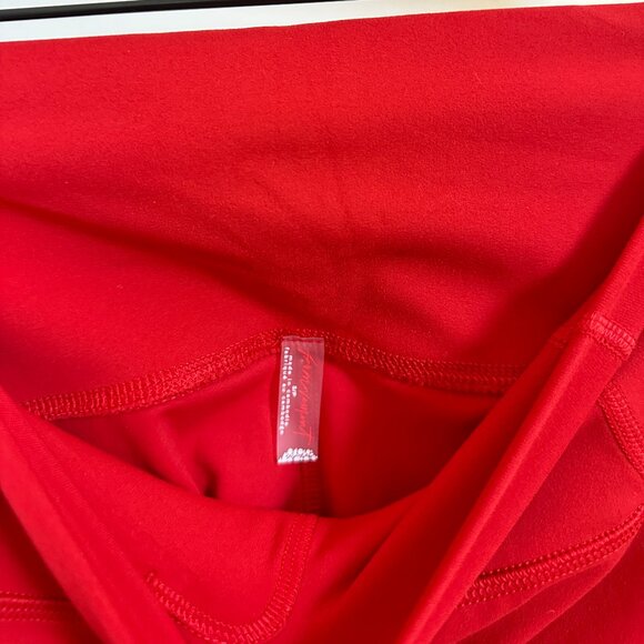 FREE PEOPLE Movement Never Better 7/8 Length Leggings in Winterberry Size Small - Picture 7 of 15